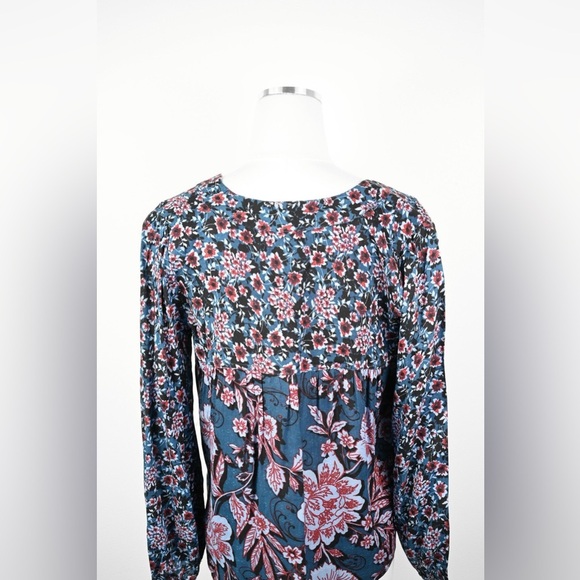Band of The Free Floral Blouse - Picture 10 of 10